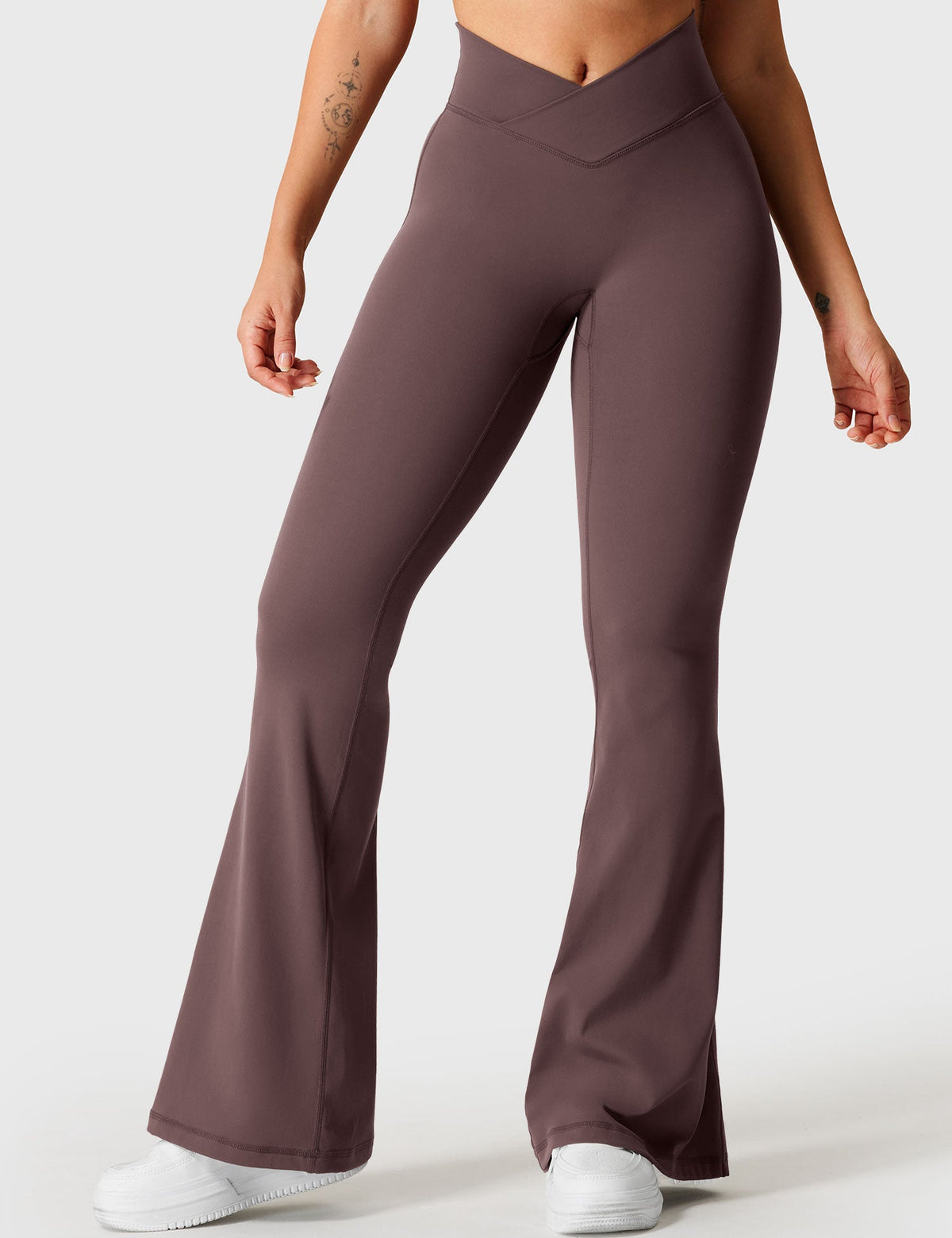 Leggings Movaelle CoreFlex flare con cintura en V