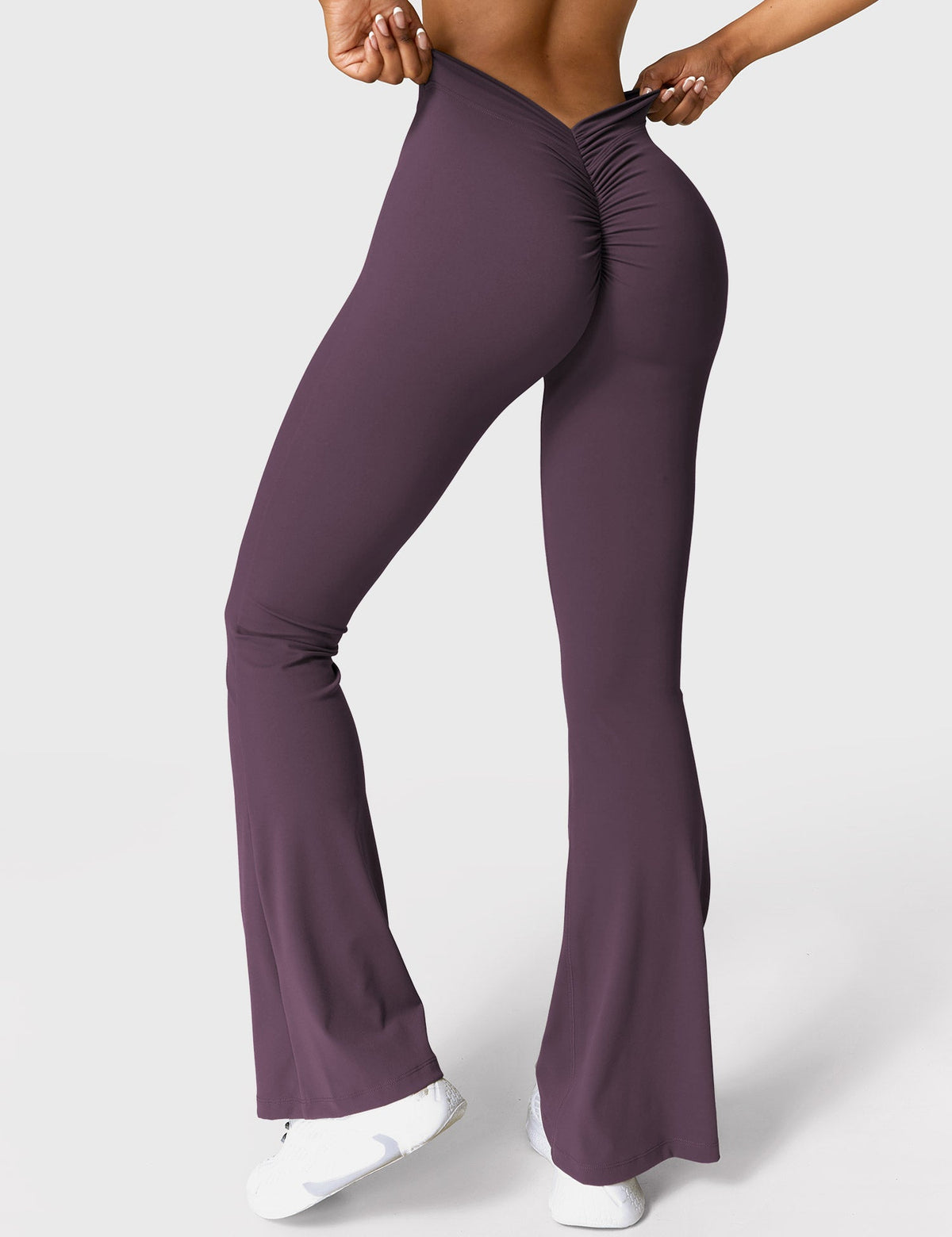 Leggings Movaelle Contour acampanados con espalda en V