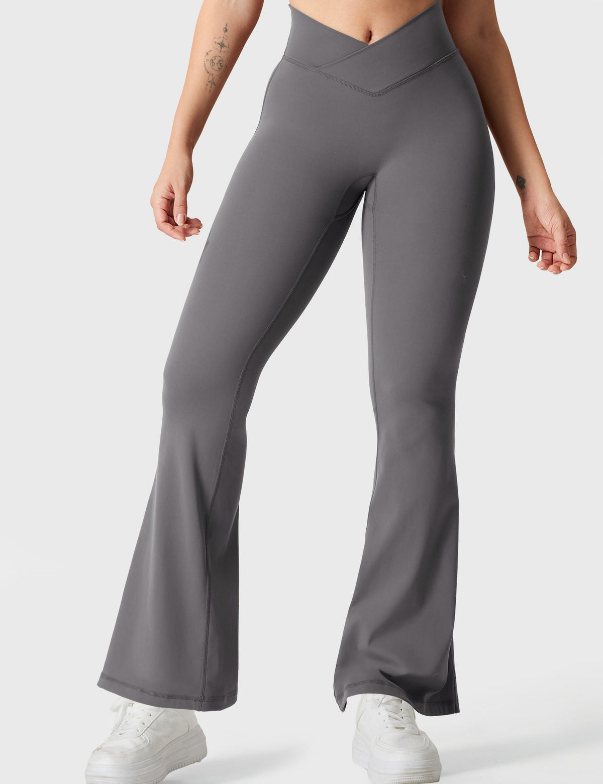 Leggings Movaelle flare con cintura en V