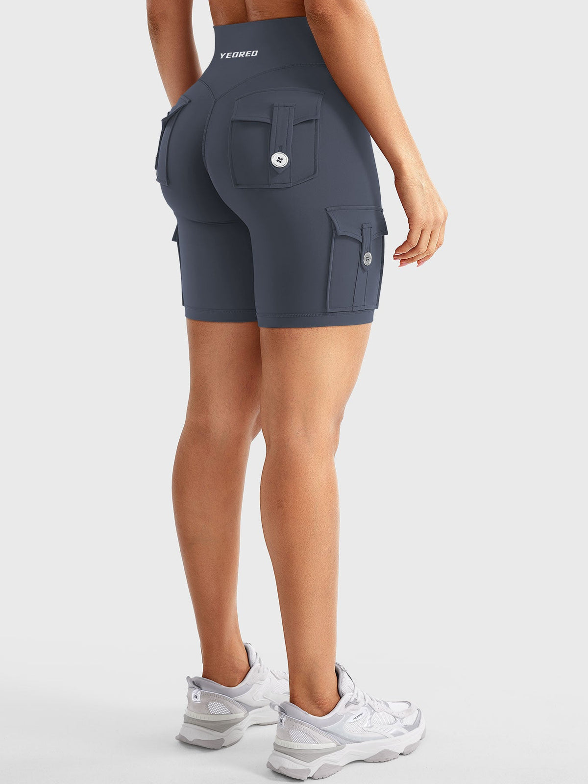 Short Movaelle CoreFlex cargo fruncido oculto
