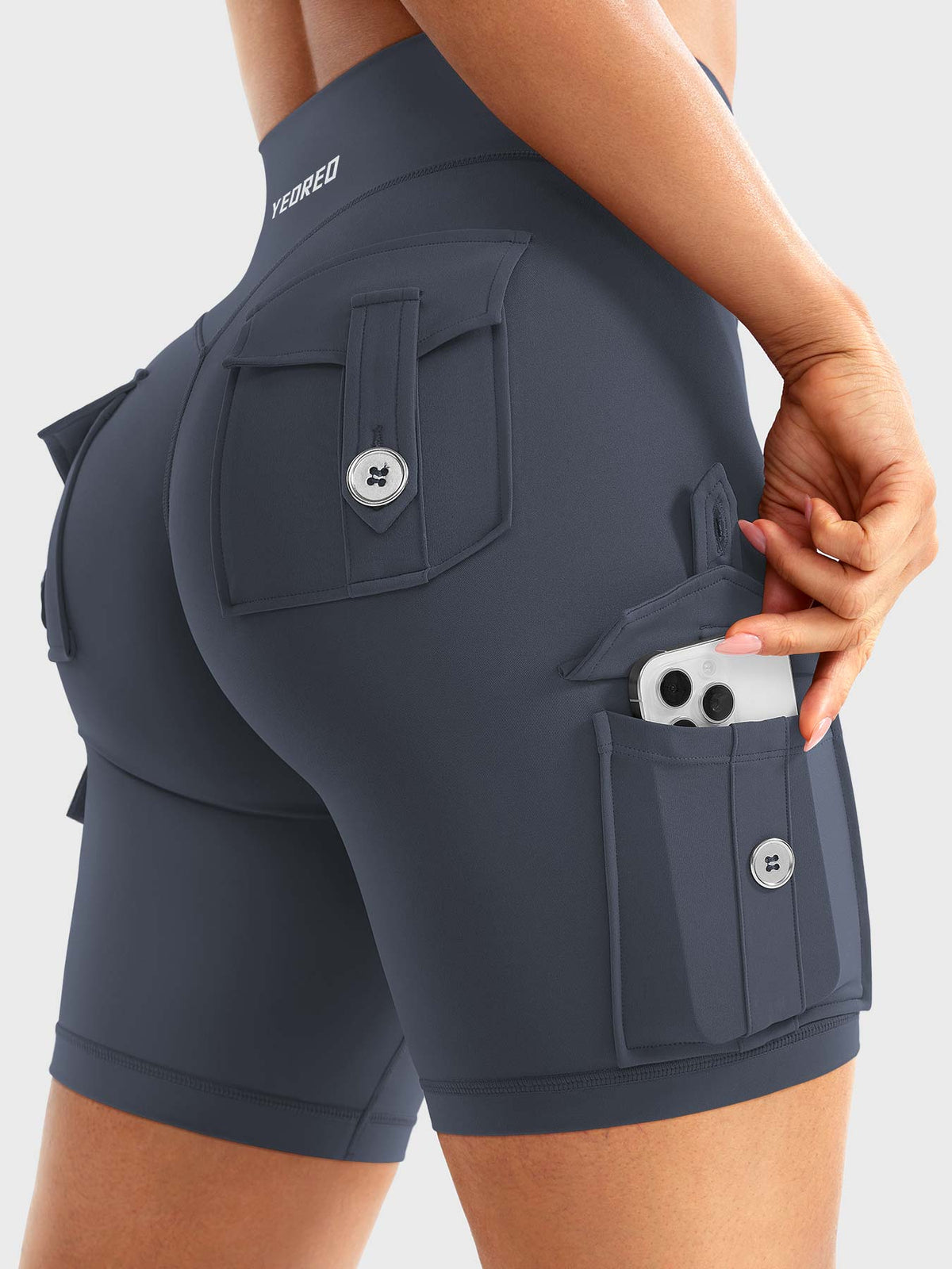 Short Movaelle CoreFlex cargo fruncido oculto