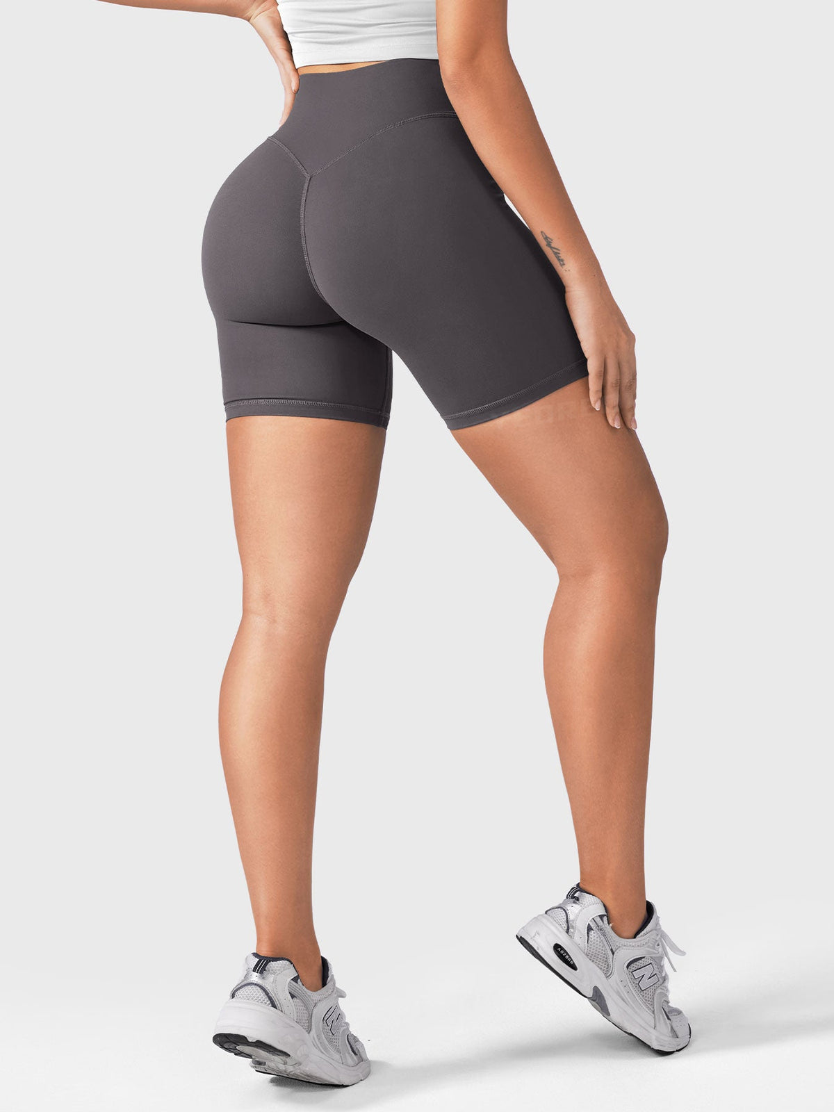 Short Movaelle SoftHue scrunch 6"