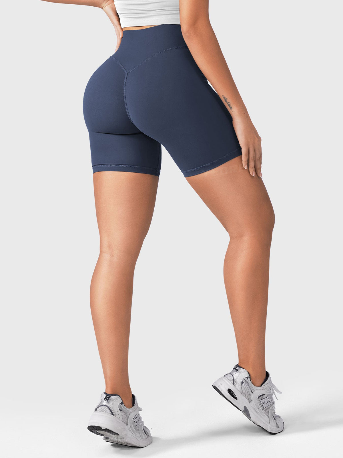 Short Movaelle SoftHue scrunch 6"