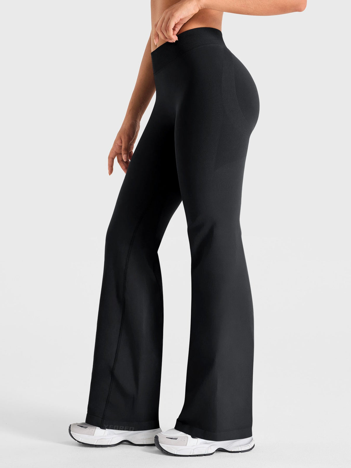 Leggings Movaelle Contour acampanados con scrunch invisible