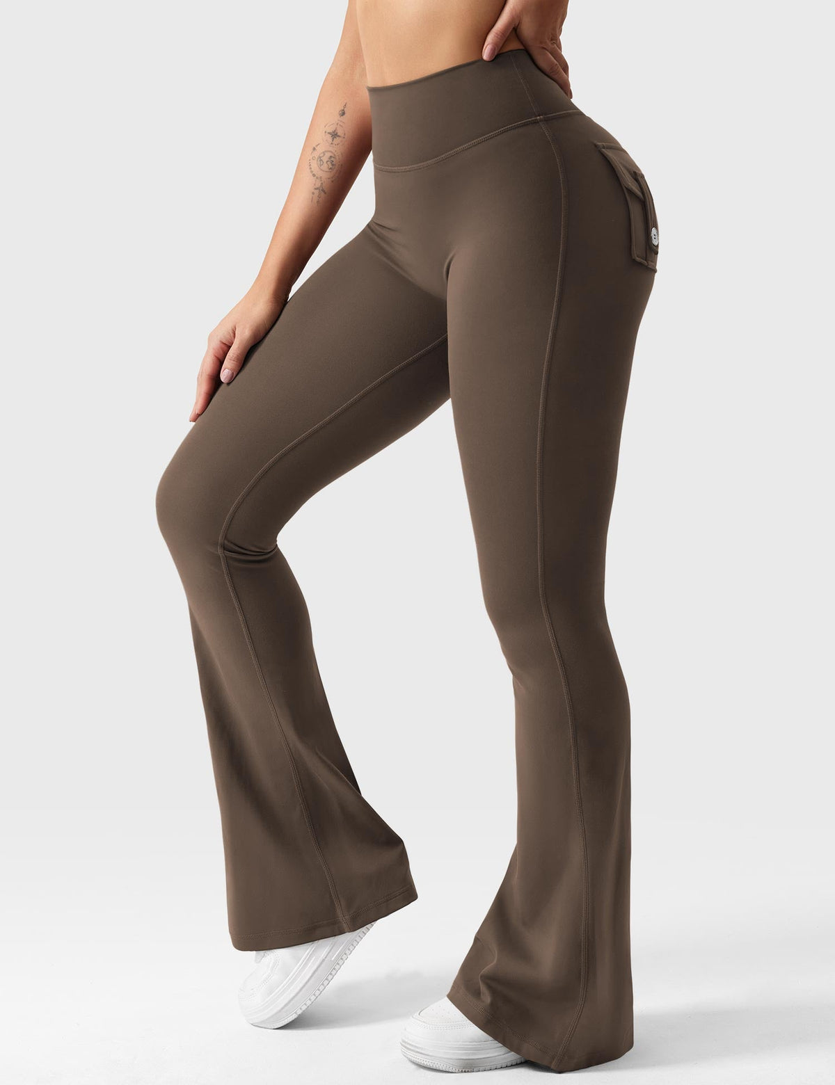 Leggings Movaelle CoreFlex acampanados con bolsillos