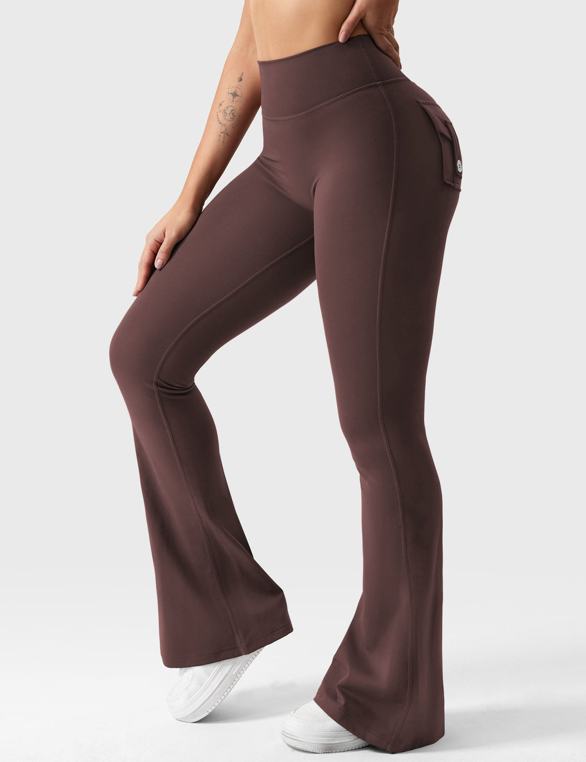 Leggings Movaelle CoreFlex acampanados con bolsillos
